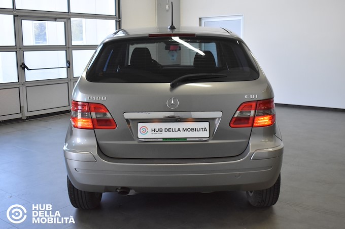 MERCEDES-BENZ B 180 CDI